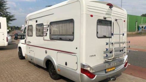 Tramp – Comfortable travel adventure for 2 people