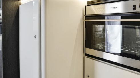 L2R – Comfort 2-4 berth, free WiFi & insurance 