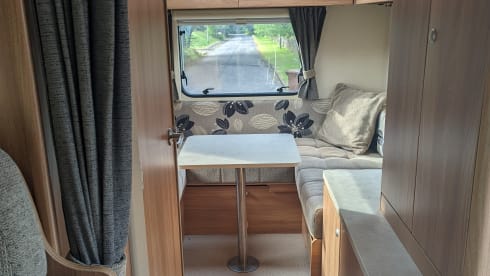 Escape Swift – 6 berth Swift bus from 2012