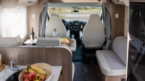 Carado T334 – Discover SPAIN with the camper! Rent a Carado MODEL 2021 now