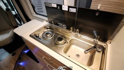 Yellowstone  – Hymer Bus camper