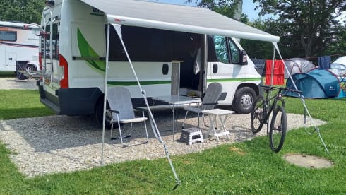 Olly 3.0 – Sporty bus camper - Bronckhorst Campers