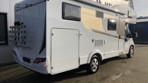 Elvis – Dethleffs camper with lots of space