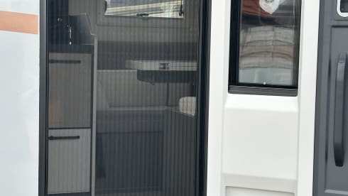 4p McLouis semi-integrated uit 2026