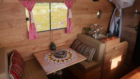 Ginette – Peugeot J7