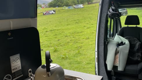 Avandra  – Avandra – All-Season Adventure Campervan 🚐✨