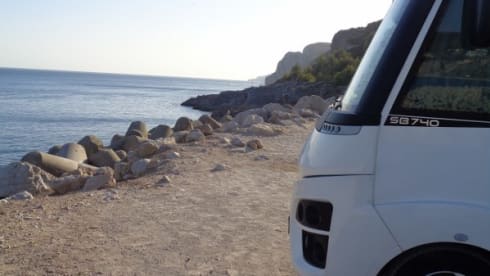 Tino – Comfort family camper for 5p - ITINEO SB740 (integral from 2022)