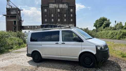 Nova – Simply experience. Learn to love camping with our VW t5.