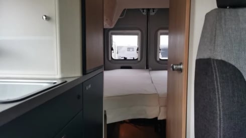 C03 – 2-Personen-Knaus-Bus aus dem Jahr 2018