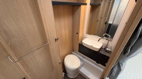 H16 – 2 Berth Sunlight T68 