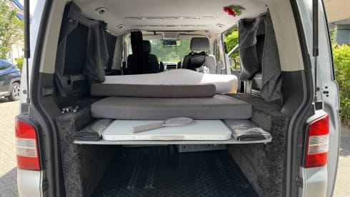 Silverboy – VW T5 camperbusje