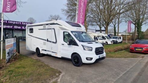 C40 – 4p Ford semi-integrated from 2023