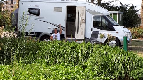 Make a nice relaxing trip with our camper!