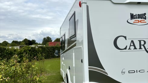 Xplore Muiden – Brand New Luxury Ford McLouis 473! Automatic, 5p, large garage!
