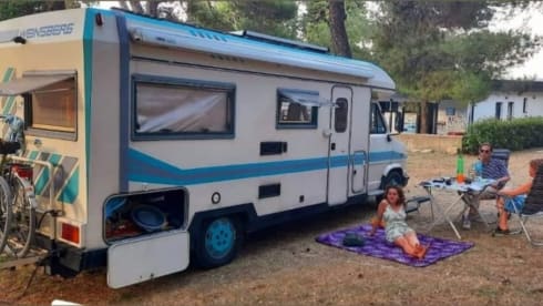 Spacious hip retro 4p Fiat Ducato 280 camper from 1990