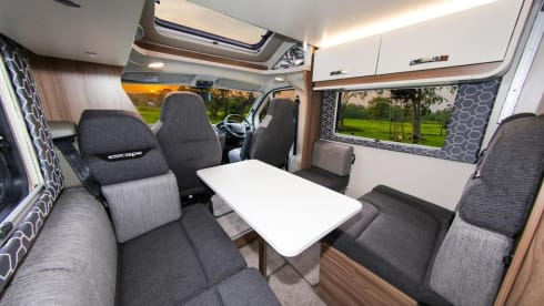 THE SAVOY – Swift Escape 694 Luxury Island Bed Motorhome Pets 5G WIFI Smart TV