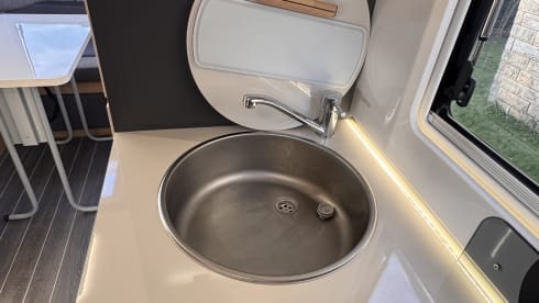 Big Bertha – 6 berth Roller Team 746 from 2025