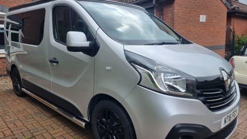 Trevor – 4 berth Renault campervan from 2016