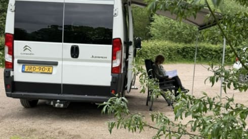 Ragnar – Citroën JUMPER, votre camping-car de voyage confortable avec lits transversaux spacieux