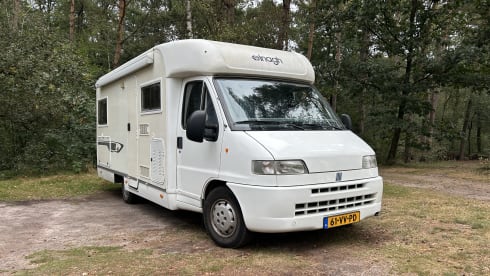 2p Elnagh semi-integrated uit 2001