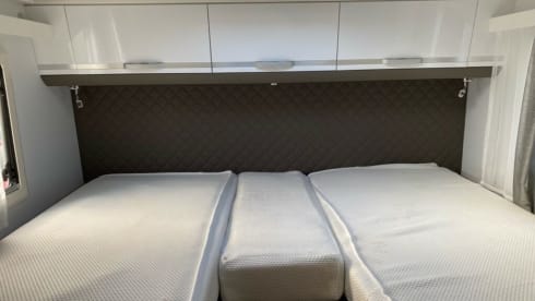 Adria – Adria 6701XL Plus coral 5 person camper