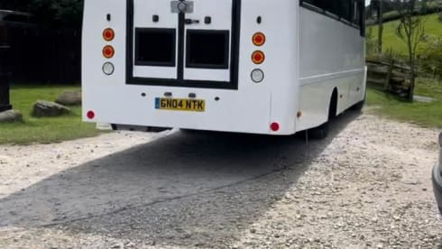 Viva La Vario – 4 berth Mercedes-Benz semi-integrated from 2004