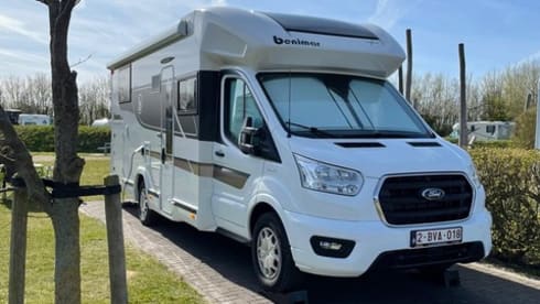 4p Benimar semi-integrated uit 2022