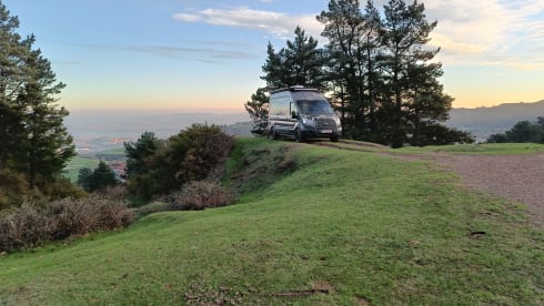 COSY off-grid bus