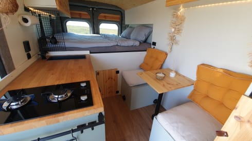 Super atmospheric & adventurous off-grid road trip camper!