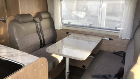 Elvis – Dethleffs camper with lots of space