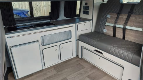 Nagelneuer VW T6.1 Wohnmobil