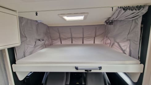 C17 – Luxe Sunlight I67S Automaat 2x Airco 4P