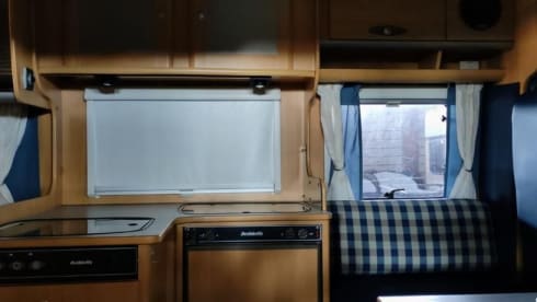 Camperverhuurvalencia.com – Nice camper for rent in Valencia
