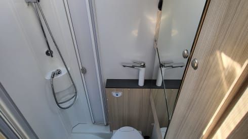 Sun Living S70sl – New and chic camper with single beds of 2.10, fully equipped