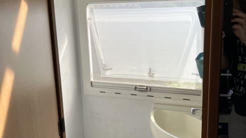 Ideal and cozy family camper, bicycle carrier for 4 or scooter, 2.8 JTD