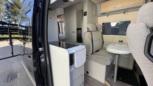 4-seater Mercedes-Benz bus from 2012