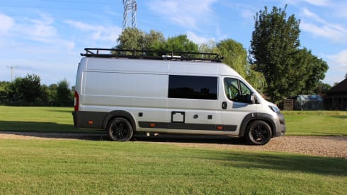 Modern Fully Equipped Sports Tourer by HR Multisport