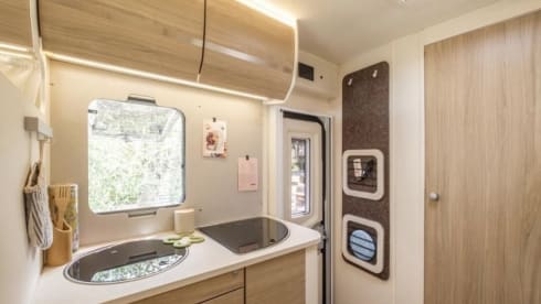 Evo – Very nice and well-kept 7-8 sleeper