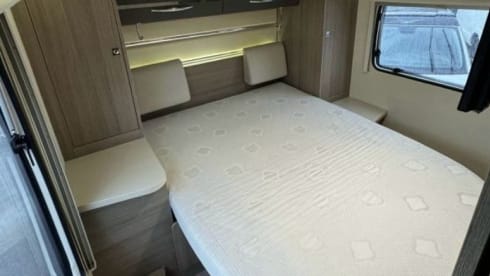 5 person camper| Roller team | Full extras | XL Garage