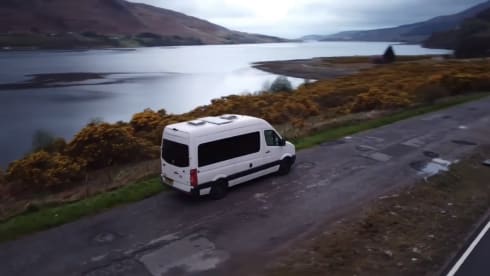 Blanco – 2 berth Volkswagen campervan from 2015
