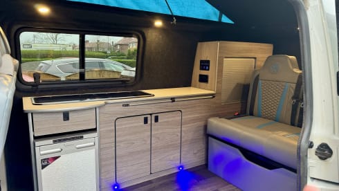 Road surfer – 4 berth Volkswagen campervan from 2017