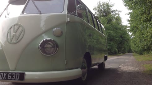Matilda – 2 berth Split Screen Volkswagen Campervan from 1968