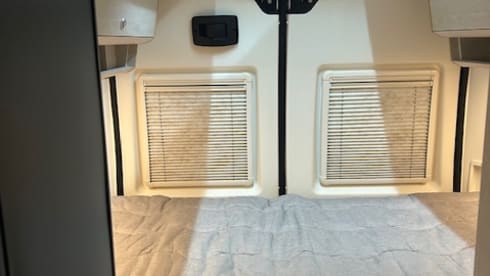 4p Peugeot bus uit 2021