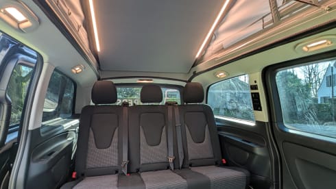 Crosscamp op Mercedes Vito - Avontuur voor 4 (5) pers.