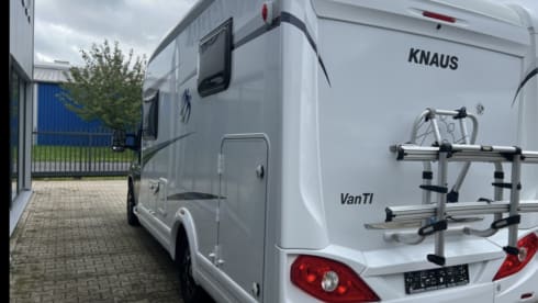 Maudje – Super nice family camper length beds and lifting bed 