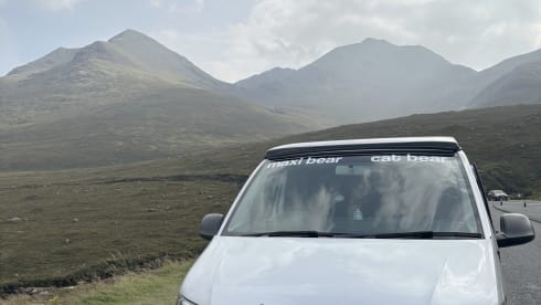 Outlander  – Hire Outlander automatic from Edinburgh airport 