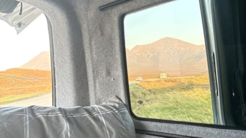 Outlander  – Hire Outlander automatic from Edinburgh airport 