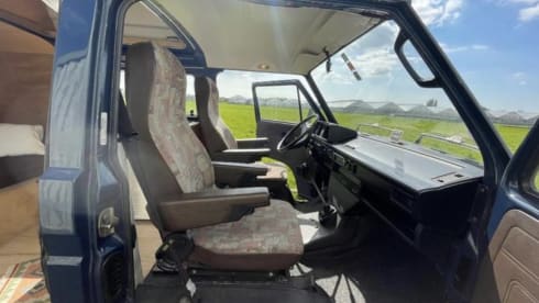 Maxima  – 2p Volkswagen bus from 1986
