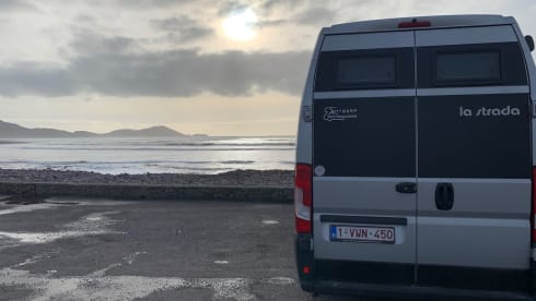 Luigi – La Strada Avanti EB: compact motorhome with twin bed and all the comforts