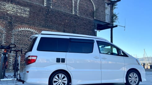 Toyota Alphard Automatic Bi-Fuel (Petrol / LPG)  